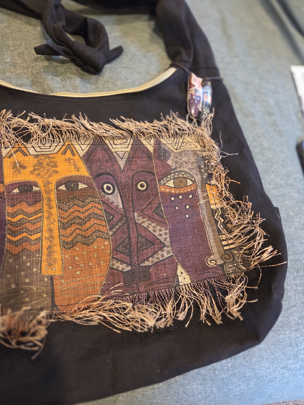 Laurel Burch Black Hobo Bag with Purple and Gold Cats - Picture 5 of 15